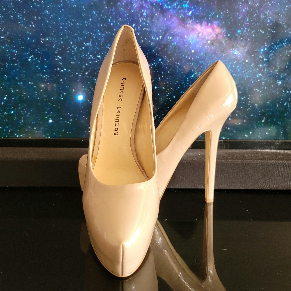 Chinese Laundry Perfect 10 Platform Pumps